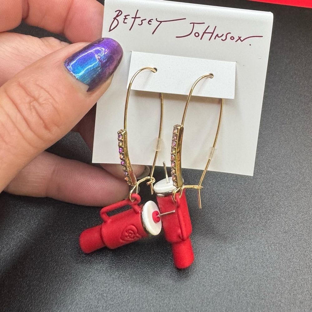 Super Cute Betsey Johnson Water Bottle Earrings - Picture 3 of 4